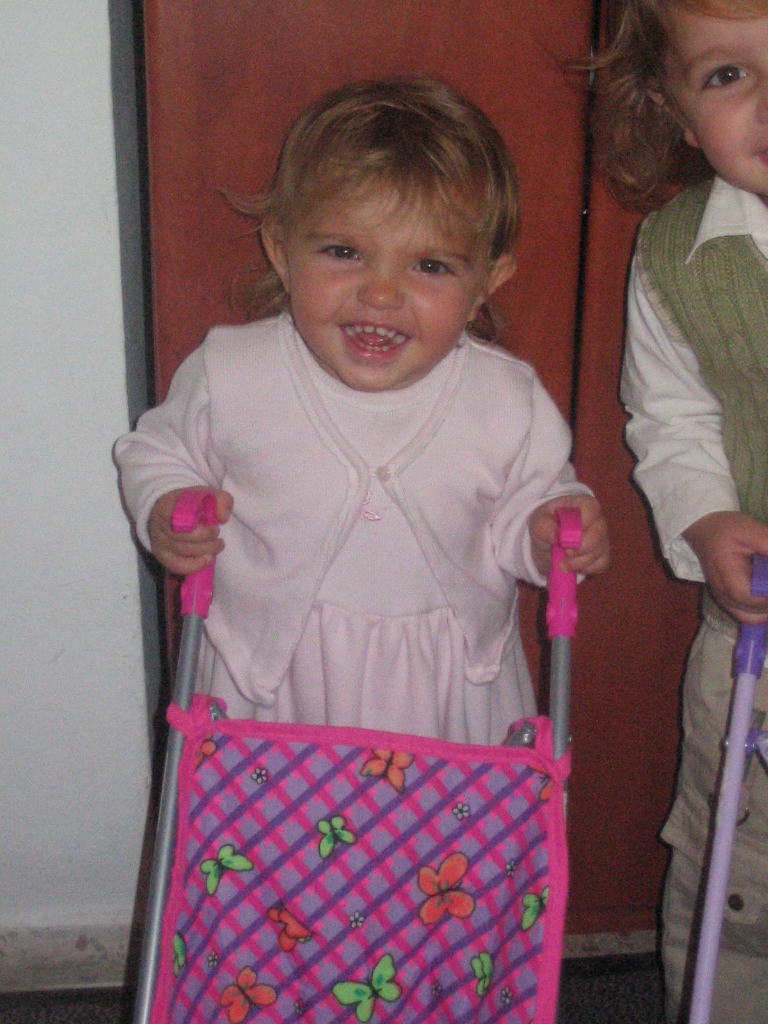 kids rosh hashanah 5766 012.jpg